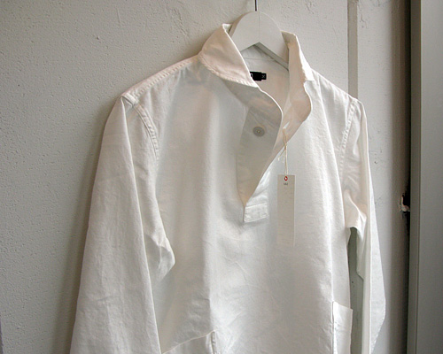 LOLO（ロロ）定番プルオーバーシャツ（ホワイト）
