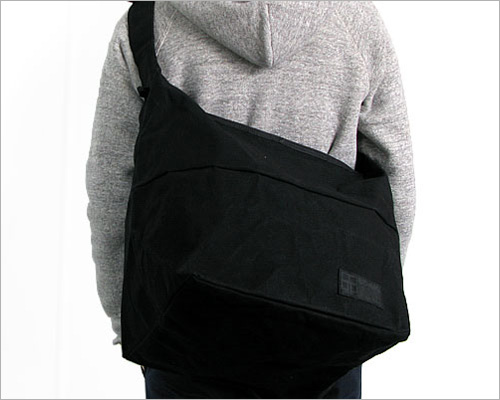 6SHiKi（ロクシキ）『Full』 ショルダーバッグ（ブラック）