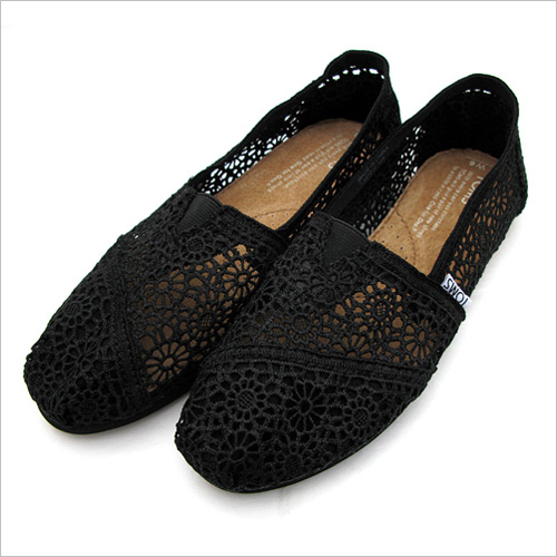 【WOMEN'S】TOMS shoes（トムス シューズ）「CLASSICS」 ブラッククロッシェ