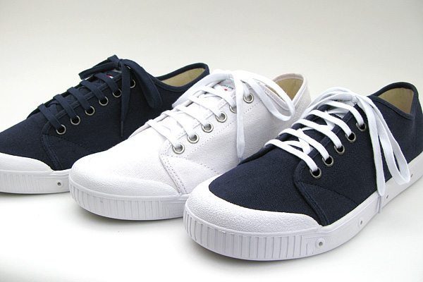 spring court（スプリングコート）G2 ローカット キャンバススニーカー