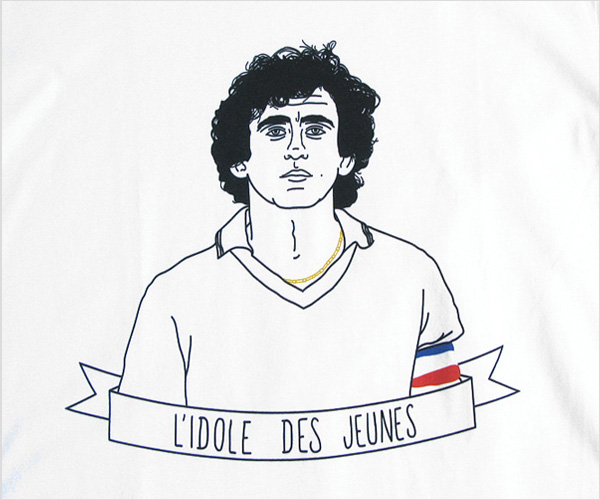 Quatre Cent Quinze（キャトル サン キャーンズ）プリントTシャツ 「L'IDOLE DES JEUNES」