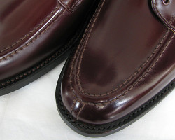 SANDERS（サンダース）ミリタリーUチップ ダービーシューズ（ポリッシュドレザー・バーガンディ）