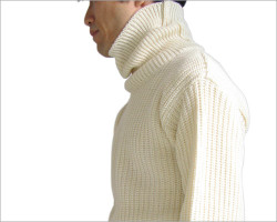 Yarmo（ヤーモ） サブマリナー ロールネック ニット