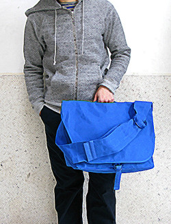 6SHiKi(ロクシキ)『Full』 メッセンジャーバッグ(ウルトラマリン)