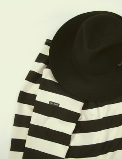 SAINT JAMES （セント ジェームス）OUESSANT ワイドボーダーカットソー（生成り×ブラック）