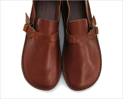 Fracap（フラカップ）レザーサンダル