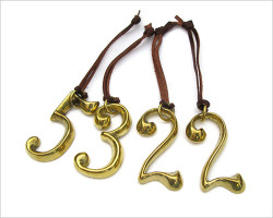 MASTER&Co.（マスター＆コー）ナンバーチャーム