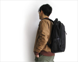 DEFY BAGS（デフィーバッグス）