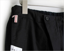 comm. arch.（コム・アーチ）ニットシアサッカー トラウザーズ（ナイトオーシャン）