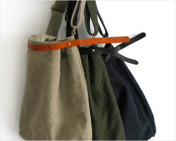 suolo（スオーロ） FEATHER middle