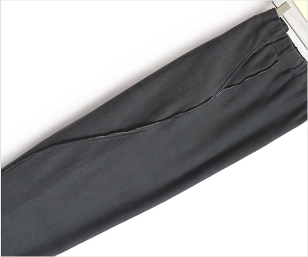 PERS PROJECTS（パース プロジェクト）HAKEEM TWIST TROUSERS（ヴィンテージブラック）