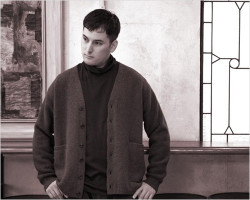 comm. arch.（コム・アーチ）スーパー120'sメリノ ハイネック プルオーバー