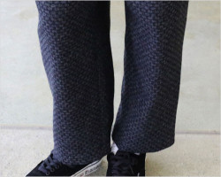 EEL Products（イール プロダクツ）Bumpy pants（チャコール）