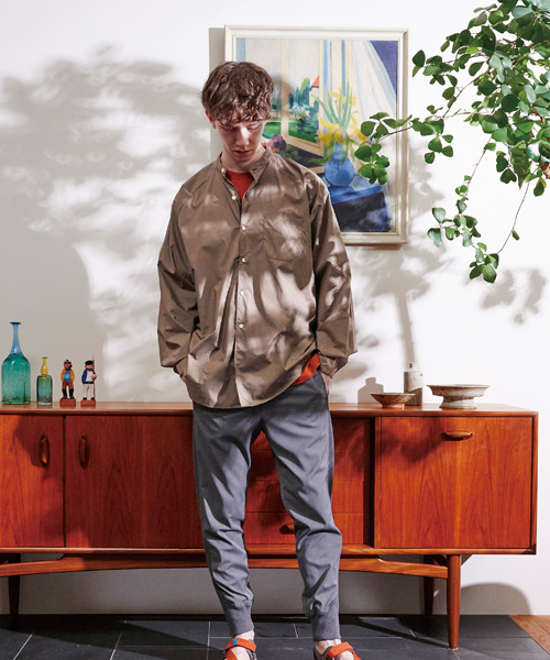 FLISTFIA(フリストフィア)オーバーサイズド バンドカラーシャツ(ホワイト×ブラック)